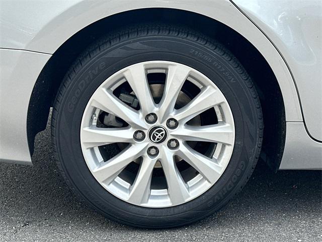 Photo of 2019 Celestial Silver Toyota Camry