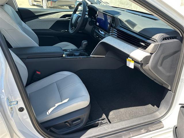 Photo of 2025 Wind Chill Pearl Toyota Camry