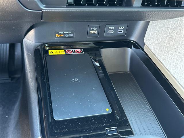 Photo of 2025 Wind Chill Pearl Toyota Camry