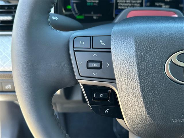 Photo of 2025 Wind Chill Pearl Toyota Camry