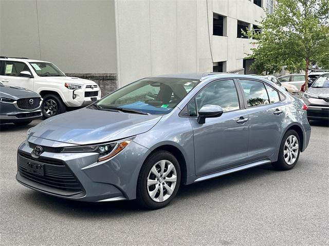 Photo of 2025 Celestite Toyota Corolla