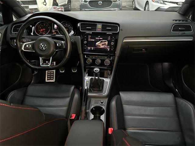 Photo of 2019 Pure White Volkswagen Golf GTI
