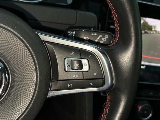 Photo of 2019 Pure White Volkswagen Golf GTI