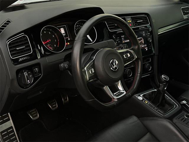 Photo of 2019 Pure White Volkswagen Golf GTI