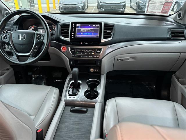 Photo of 2018 Crystal Black Pearl Honda Pilot