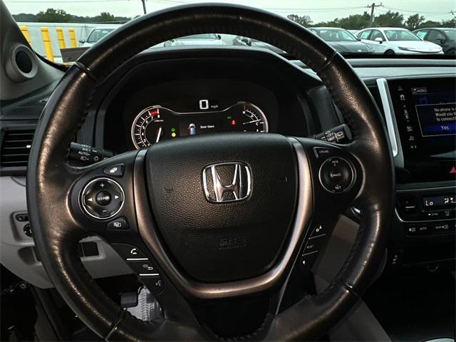 Photo of 2018 Crystal Black Pearl Honda Pilot