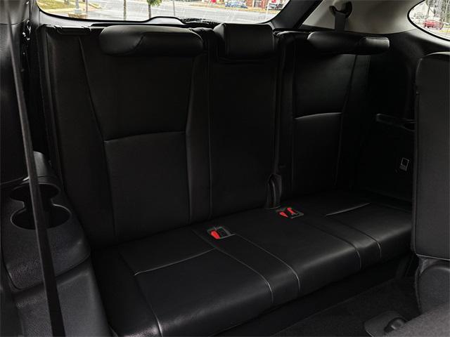 Photo of 2022 Midnight Black Metallic Toyota Highlander