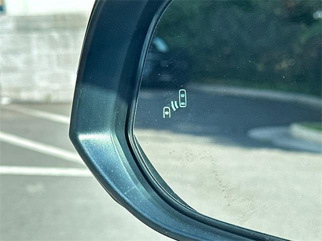 Photo of 2022 Midnight Black Toyota Highlander Hybrid