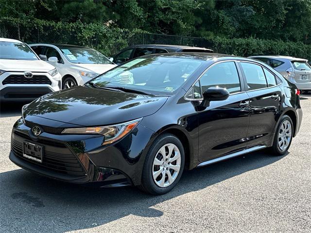 Photo of 2024 Midnight Black Metallic Toyota Corolla