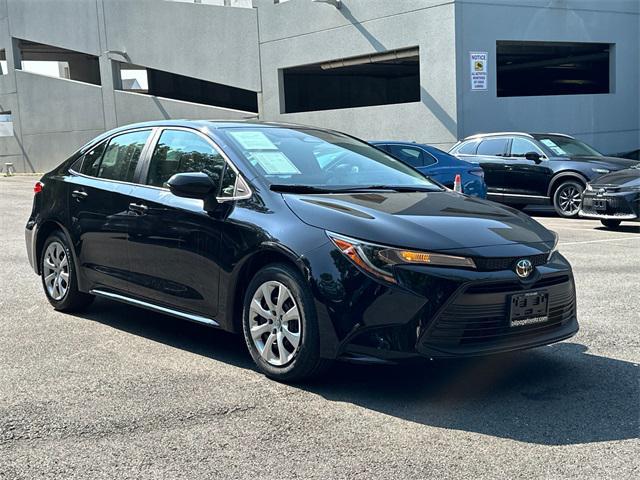 Photo of 2024 Midnight Black Metallic Toyota Corolla