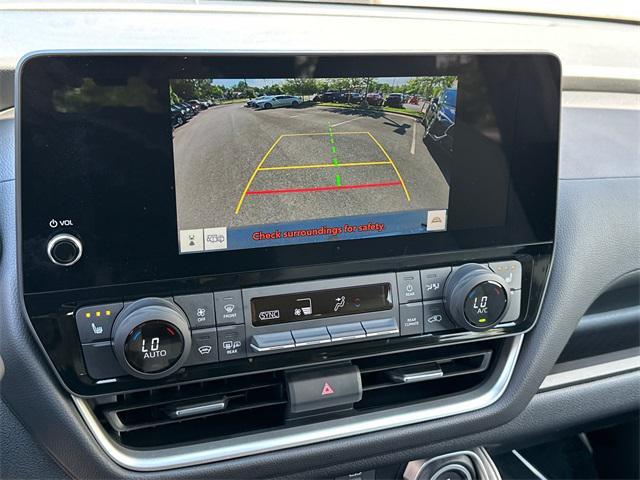 Photo of 2025 Cloud Toyota Grand Highlander