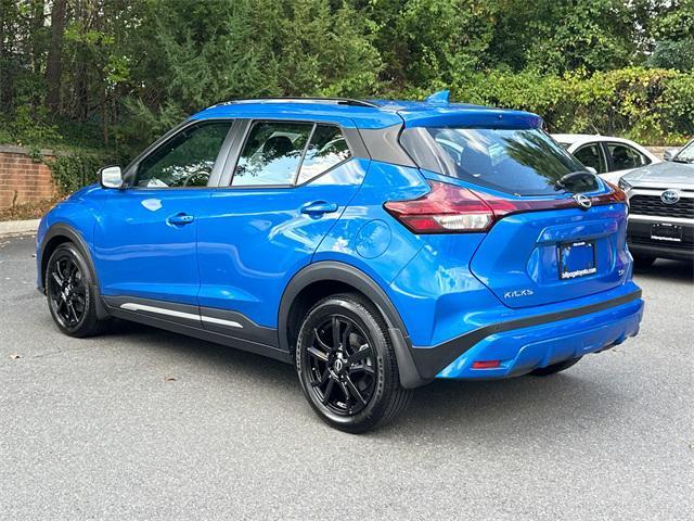 Photo of 2023 Electric Blue Metallic Nissan Kicks