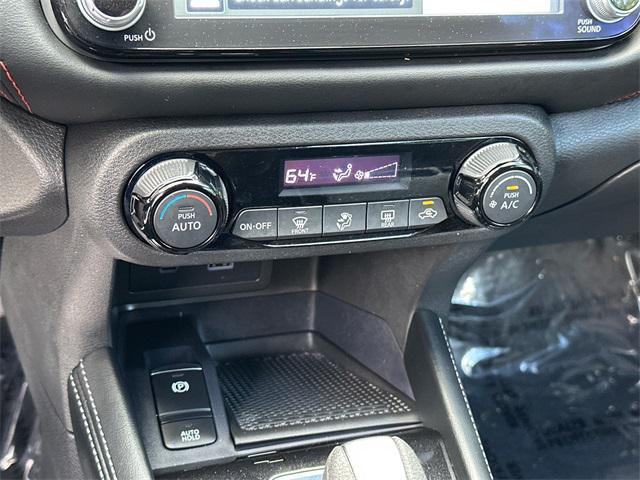Photo of 2023 Electric Blue Metallic Nissan Kicks
