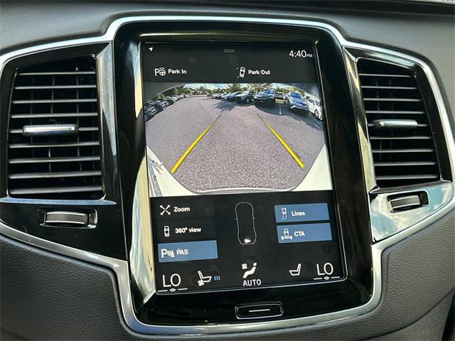 Photo of 2021 Crystal White Volvo XC90
