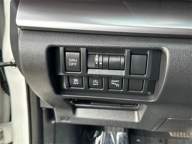 Photo of 2022 Crystal White Subaru Crosstrek