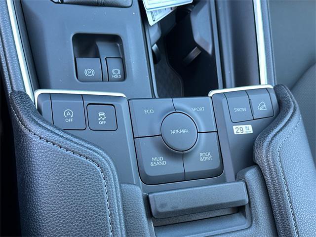 Photo of 2025 Midnight Black Toyota Grand Highlander