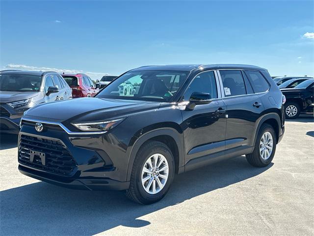 Photo of 2025 Midnight Black Toyota Grand Highlander