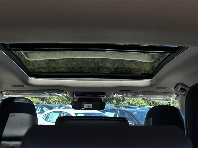 Photo of 2025 Midnight Black Toyota Grand Highlander