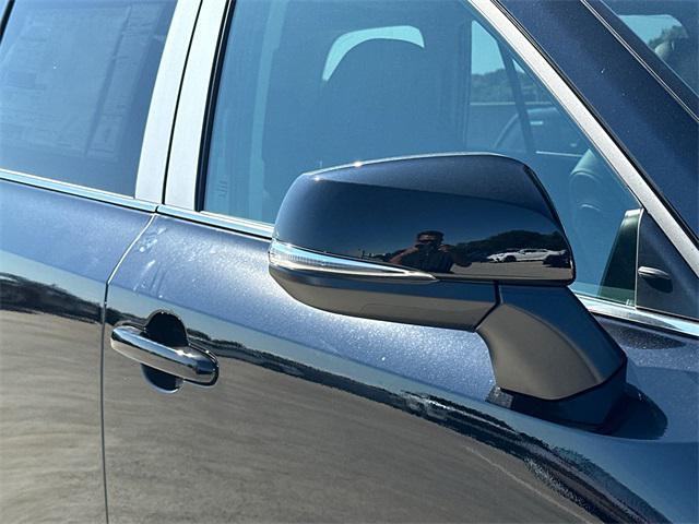 Photo of 2025 Midnight Black Toyota Grand Highlander
