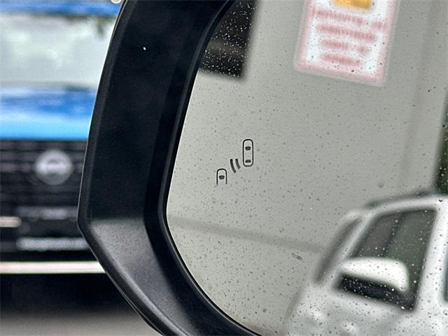 Photo of 2020 Midnight Black Metallic Toyota Highlander