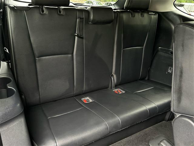 Photo of 2020 Midnight Black Metallic Toyota Highlander