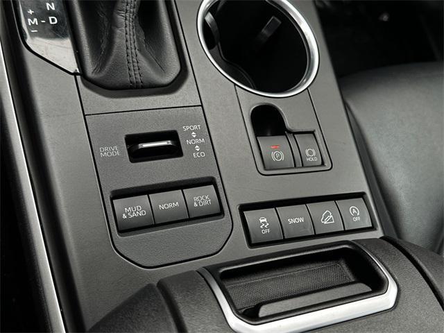Photo of 2020 Midnight Black Metallic Toyota Highlander
