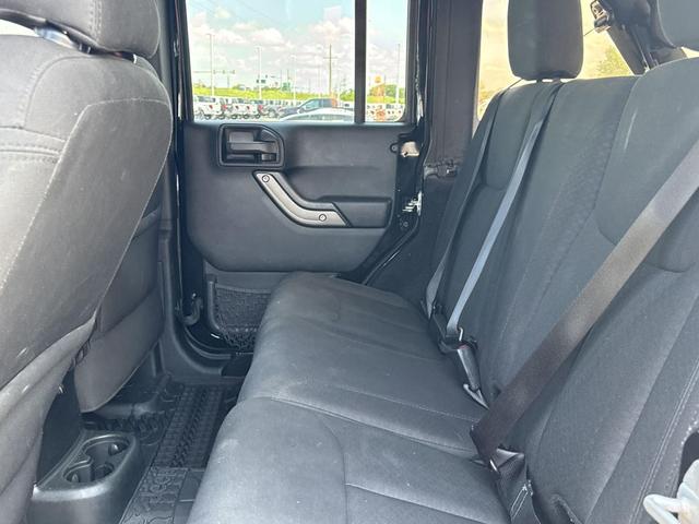 Photo of 2016 Black Clearcoat Jeep Wrangler Unlimited