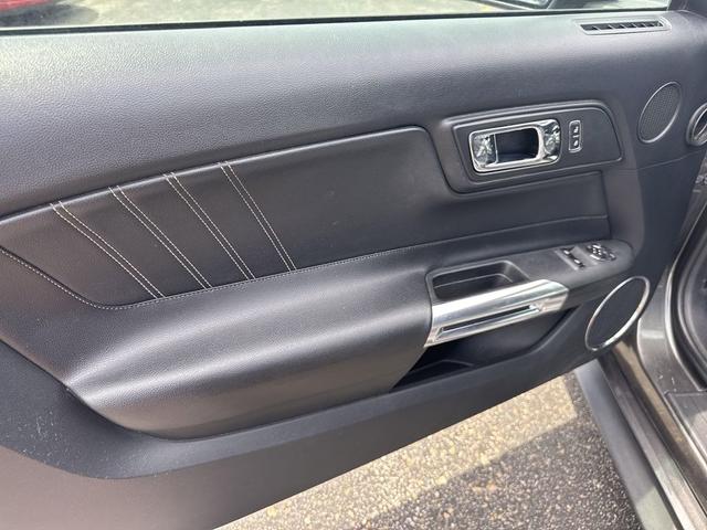 Photo of 2016 MAGNETIC GRAY Ford Mustang