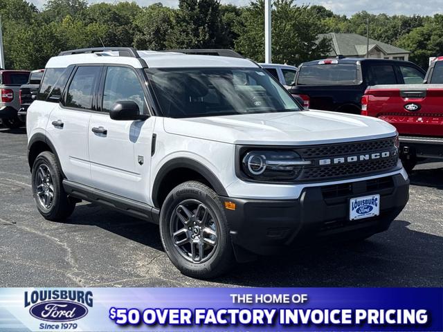 Photo of 2025 Oxford White Ford Bronco Sport