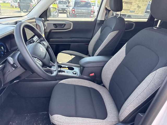 Photo of 2025 Oxford White Ford Bronco Sport