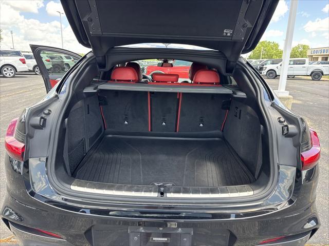 Photo of 2019 Black Sapphire Metallic BMW X4