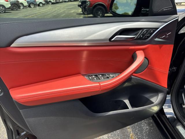 Photo of 2019 Black Sapphire Metallic BMW X4