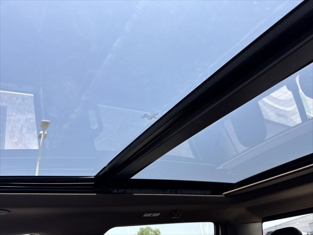 Photo of 2025 Star White Metallic Tri-Coat Ford F-350