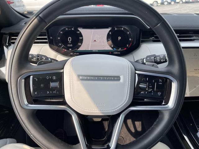 Photo of 2024 Gray Land Rover Range Rover Sport