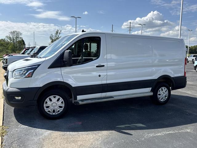 Photo of 2023 Oxford White Ford Transit-250
