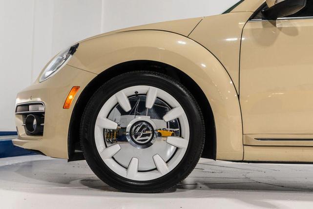 Photo of 2019  Volkswagen Beetle