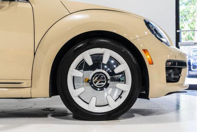 Photo of 2019  Volkswagen Beetle
