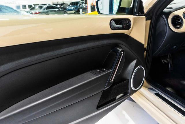 Photo of 2019  Volkswagen Beetle