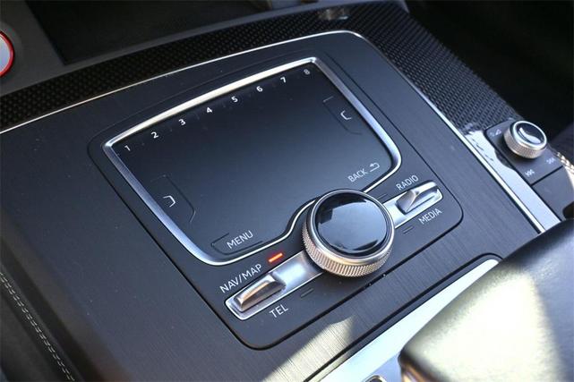 Photo of 2020 Black Metallic Audi SQ5