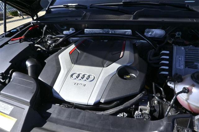 Photo of 2020 Black Metallic Audi SQ5