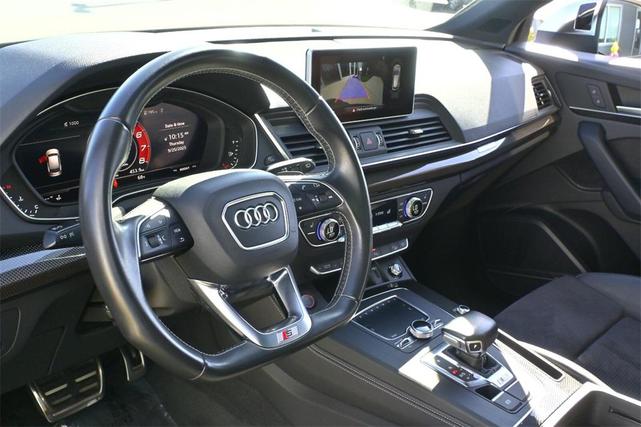 Photo of 2020 Black Metallic Audi SQ5