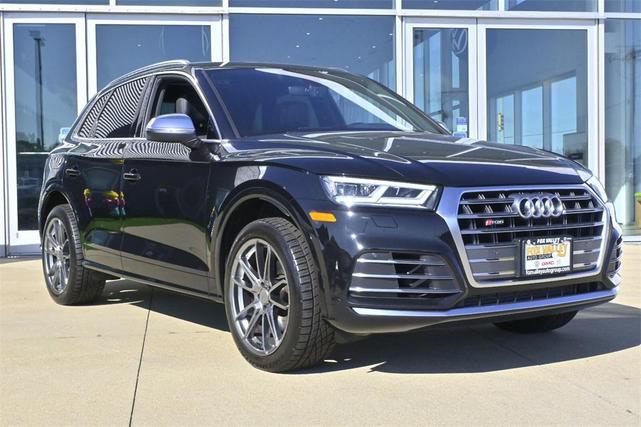 Photo of 2020 Black Metallic Audi SQ5