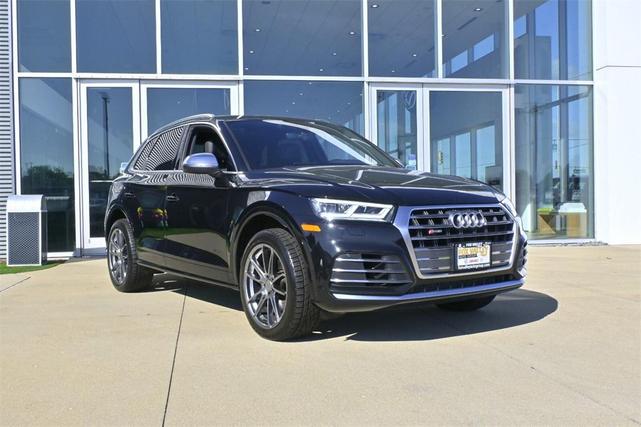 Photo of 2020 Black Metallic Audi SQ5