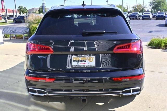 Photo of 2020 Black Metallic Audi SQ5