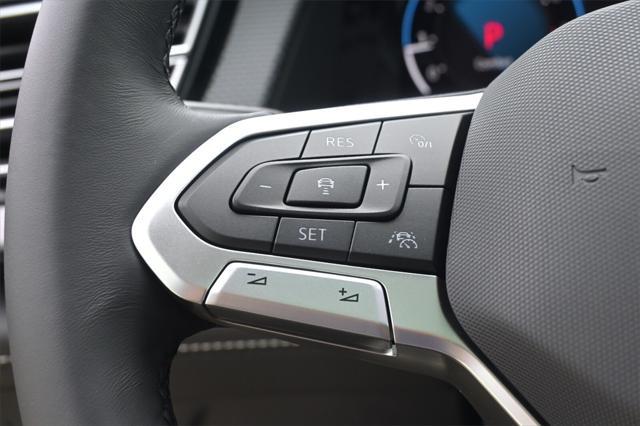 Photo of 2025 Silver Mist Metallic Volkswagen Atlas Cross Sport