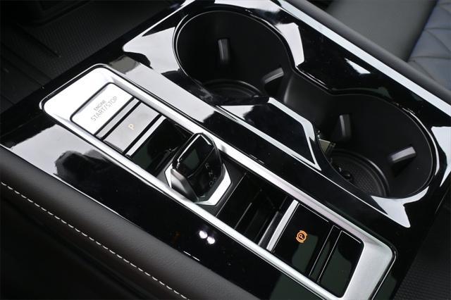 Photo of 2025 Silver Mist Metallic Volkswagen Atlas Cross Sport