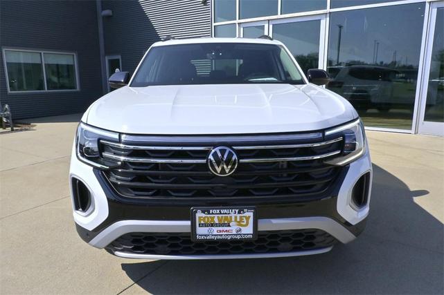 Photo of 2025 Pure White Volkswagen Atlas