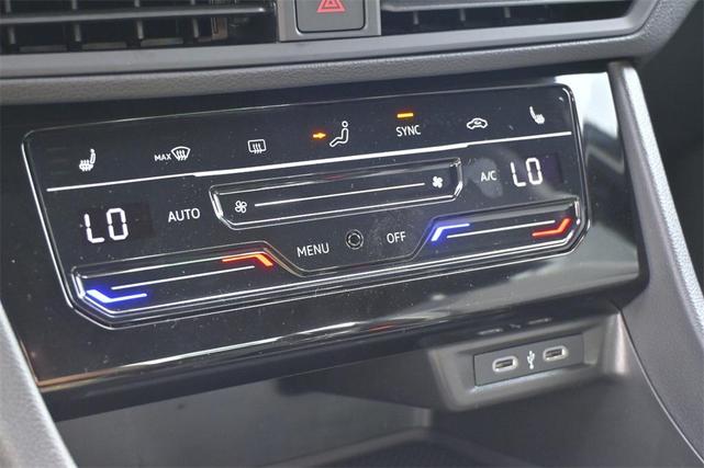Photo of 2025 Platinum Gray Metallic Volkswagen Jetta