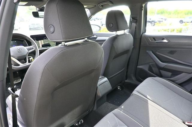 Photo of 2025 Platinum Gray Metallic Volkswagen Jetta