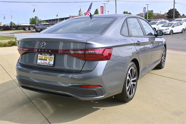 Photo of 2025 Platinum Gray Metallic Volkswagen Jetta